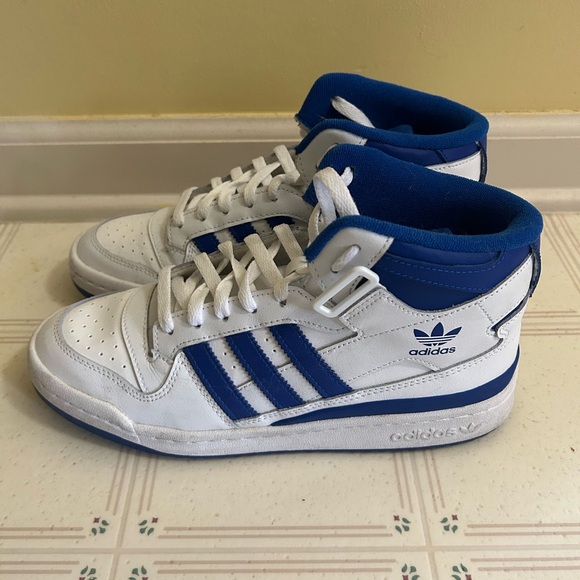 Adidas Men’s Forum Mid Sneaker White Blue - Picture 2 of 5